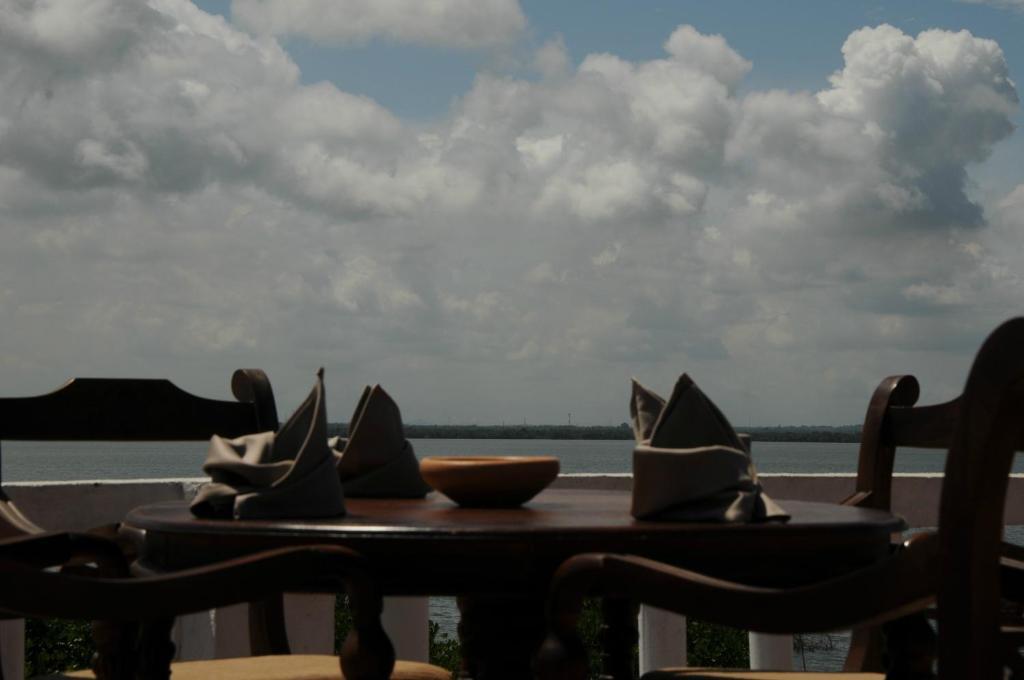 Hotel Lagoon Paradise Negombo Eksteriør billede