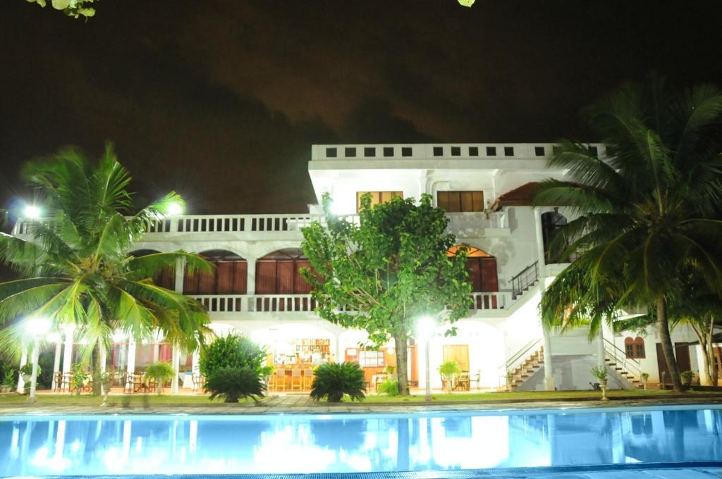 Hotel Lagoon Paradise Negombo Eksteriør billede
