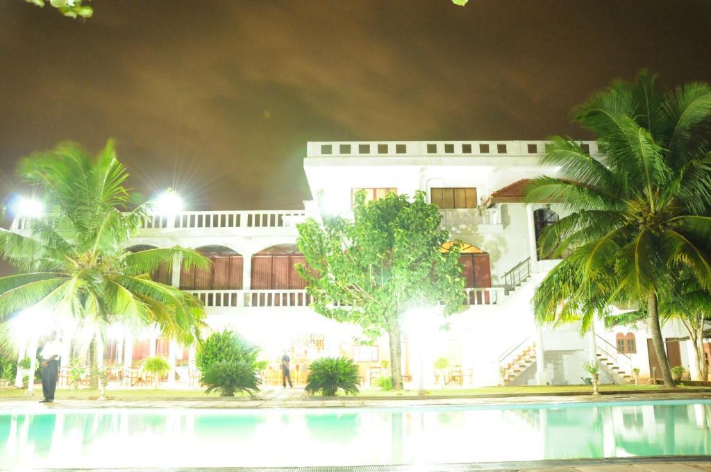 Hotel Lagoon Paradise Negombo Eksteriør billede