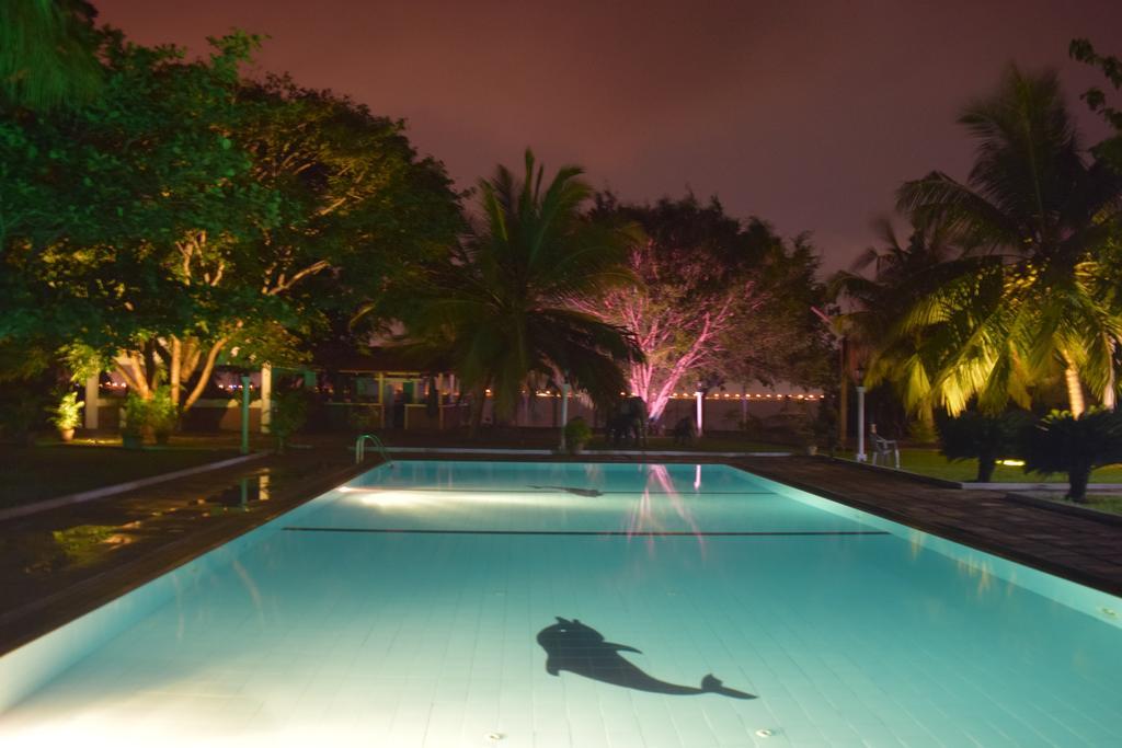 Hotel Lagoon Paradise Negombo Eksteriør billede